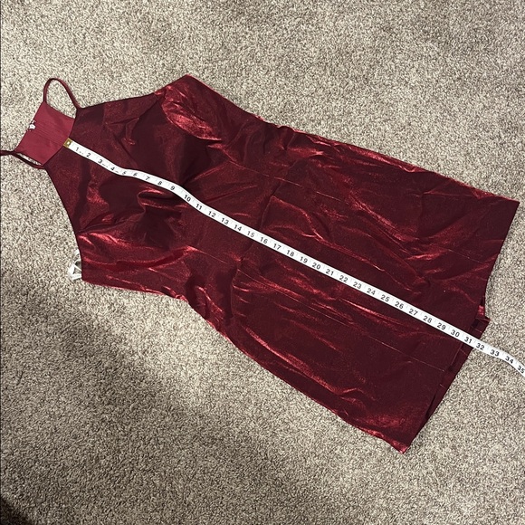 Sherri Hill 53004 Short Halter Neck Sheath Dress in Wine Color Size 10 - Picture 12 of 12